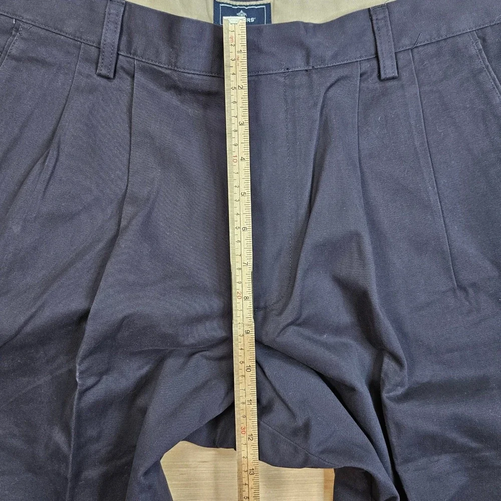 Dockers True Chino Mens 33x32 Navy Blue D4 Relaxed Fit Pleated Pants NEW